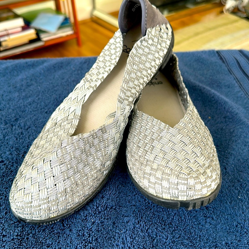 Ladies Corkeys in Silver & Gray Size 9 Like New. Worn Once Still in Box